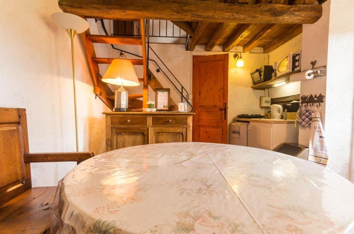 La Maison Bleue Arquian Extérieur photo